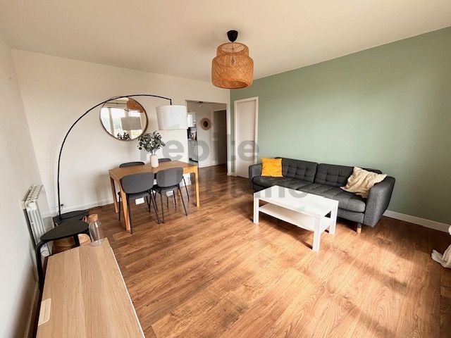 Très bel appartement avec  balcon et parking