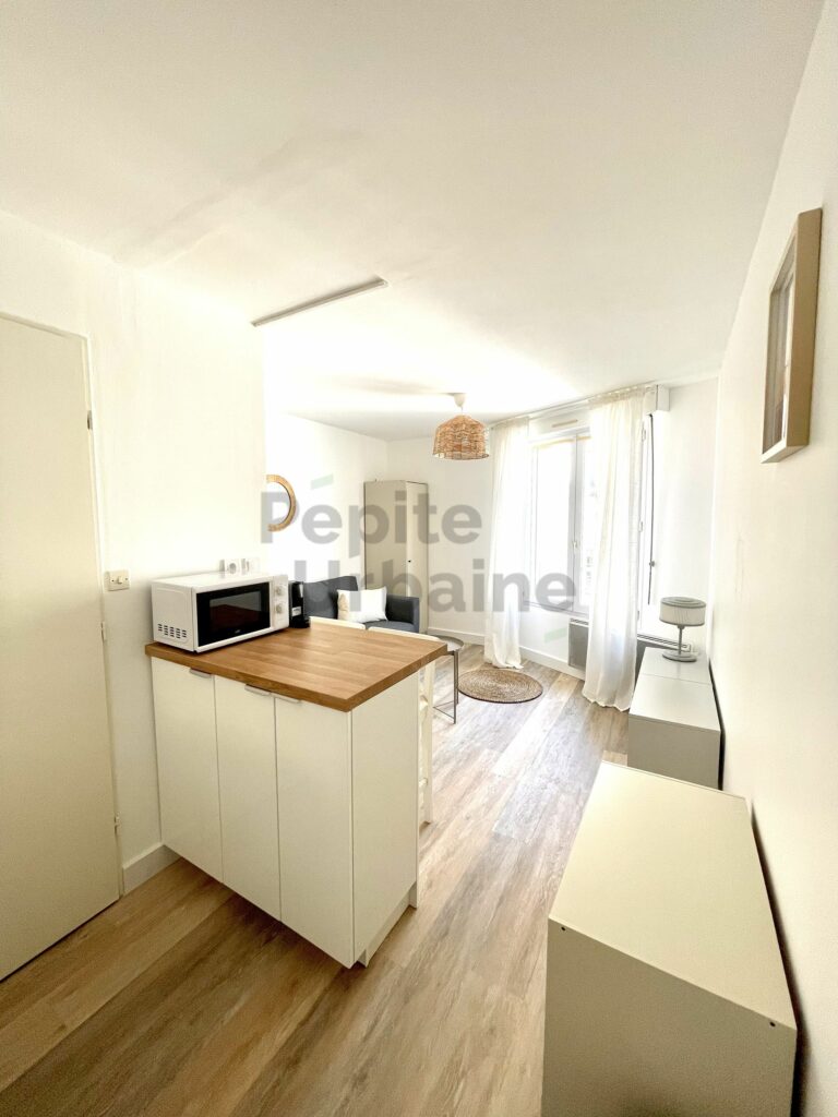 Studio idéalement placé entre Talensac et la place Viarme !