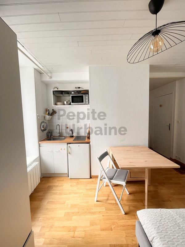 Beau studio entièrement meublé – Centre-ville – Quartier 50 Otages/Hôtel de ville – Proche bords de l’Erdre