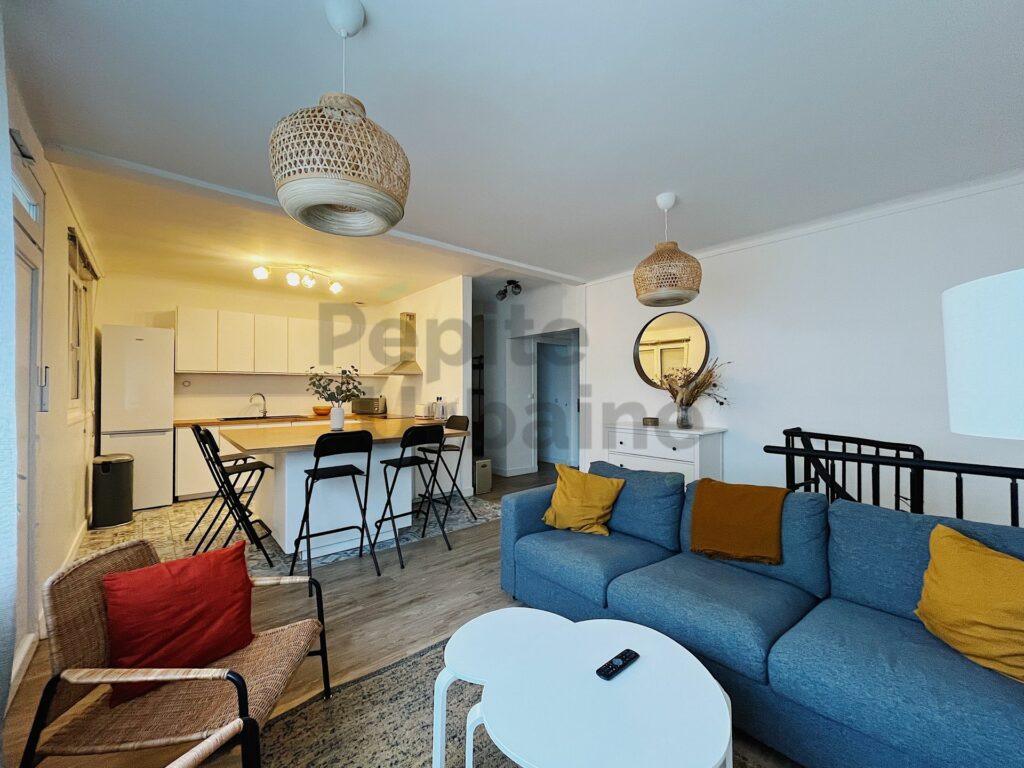 COLOCATION – 1 chambre disponible – Commerces à proximité – ligne de tram 2, à quelques pas de l’Ile de Versailles et des bords de l’Erdre