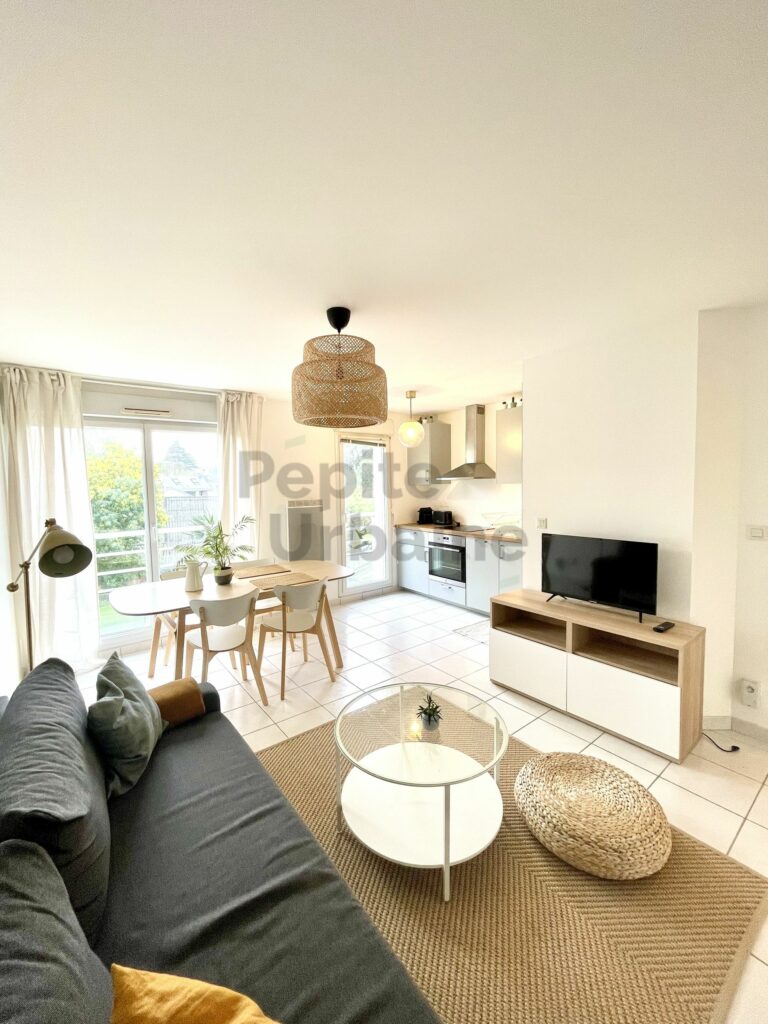 Appartement T2 lumineux, rénové et meublé – Pont de la Tortière