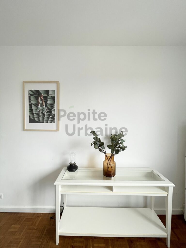 Très bel appartement 2 chambres meublé et rénové – 4ème et dernier étage – Proche Viarme