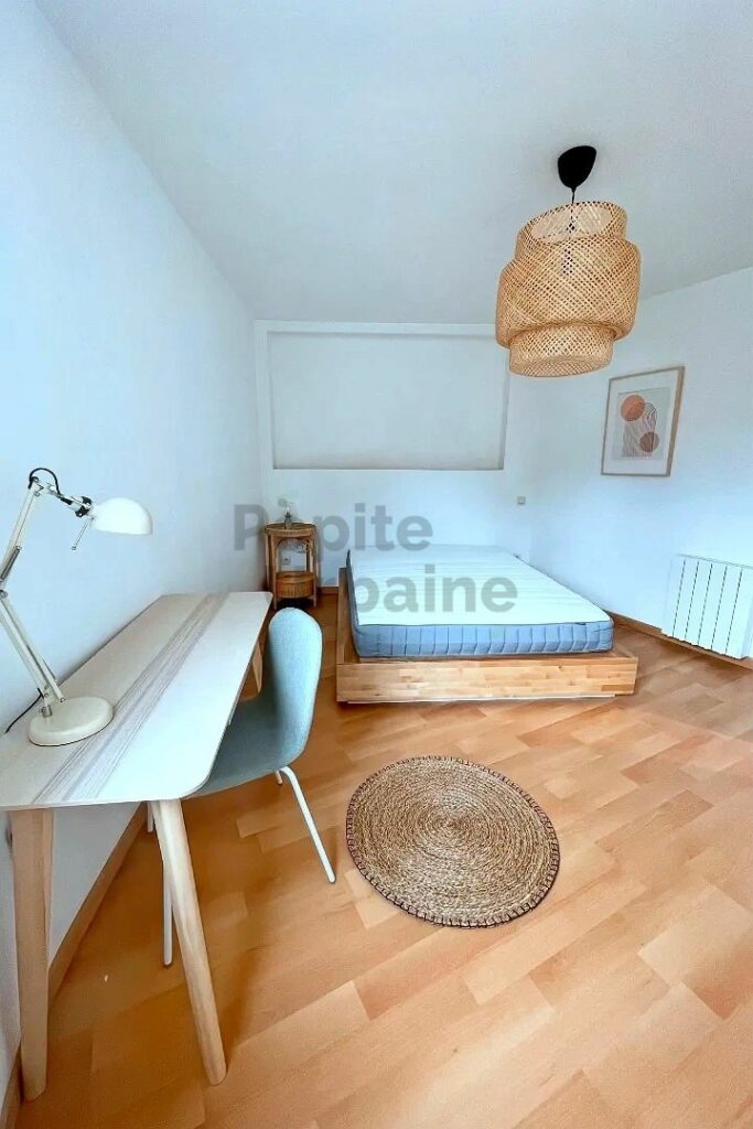 Très bel appartement entièrement meublé et équipé avec balcon