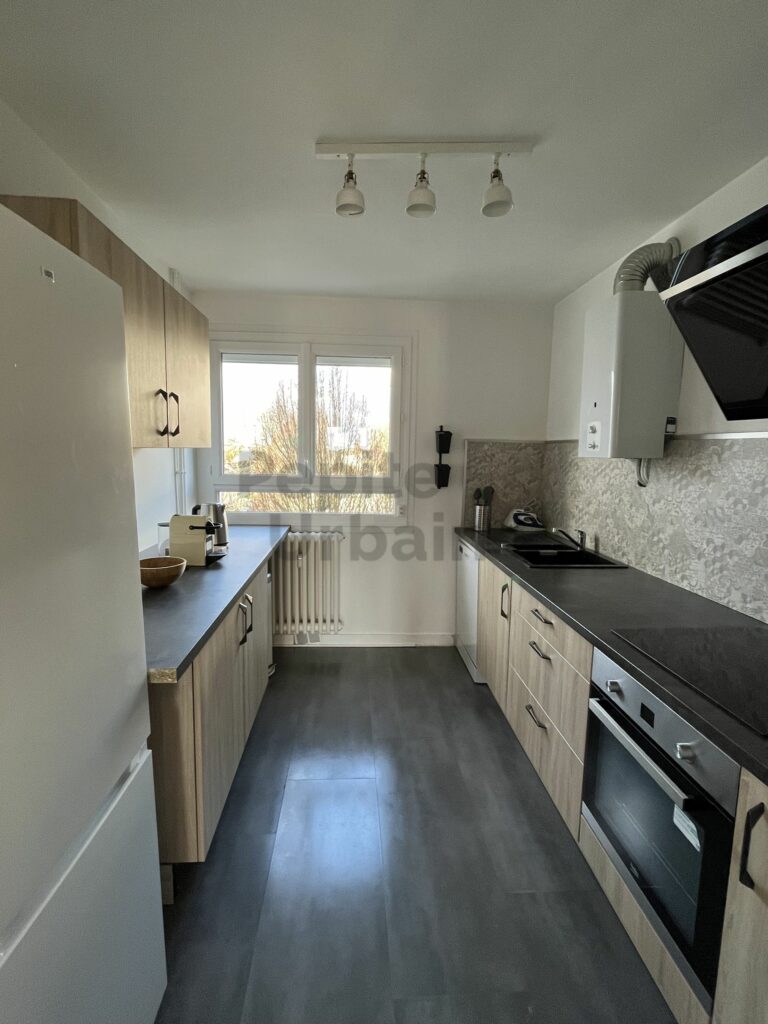 Très bel appartement récent et meublé avec 3 chambres, lumineux et sans vis à vis !