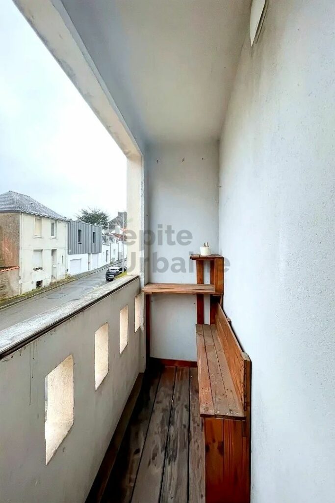 Très bel appartement entièrement meublé et équipé avec balcon