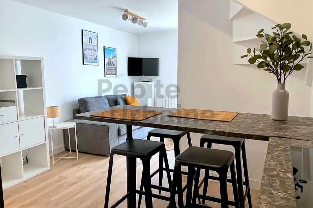 Magnifique T3 en duplex entièrement meublé – 4ème étage
