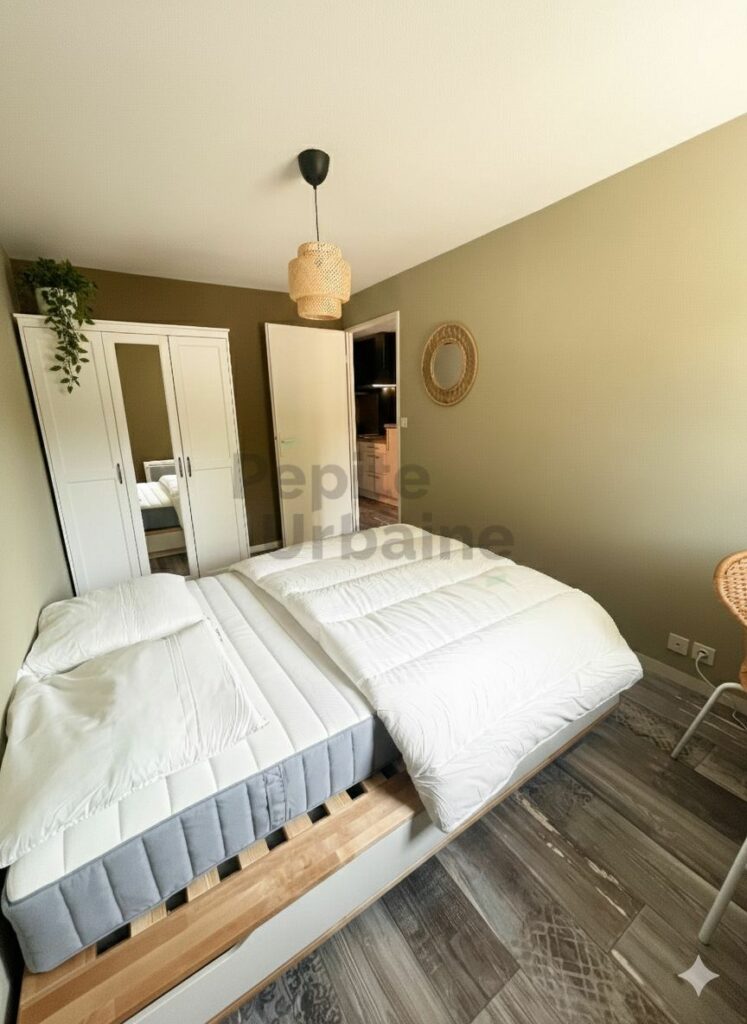 ✨Pépite À louer – T2 meublé entièrement rénové dans résidence sécurisée avec parking