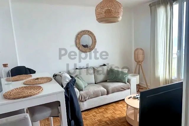 T2 entièrement refait à neuf avec balcon et parking – quartier hauts pavés