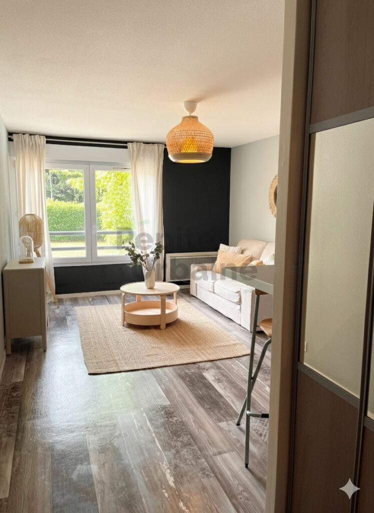 ✨Pépite À louer – T2 meublé entièrement rénové dans résidence sécurisée avec parking