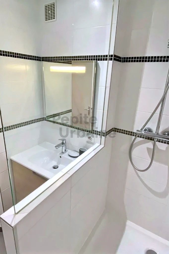 Superbe appartement en dernier étage avec balcon et vue dégagée – Quartier PROCE