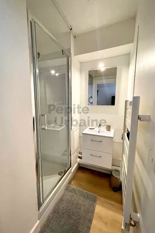 Très bel appartement T2 meublé de 34m2, avec place de parking.