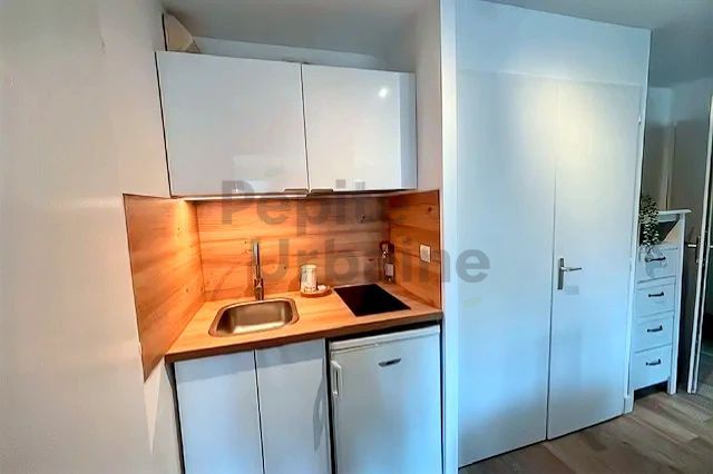 A LOUER quartier St Mihel agréable T2 entièrement refait et meublé à neuf, proche de l&rsquo;Erdre et du tram