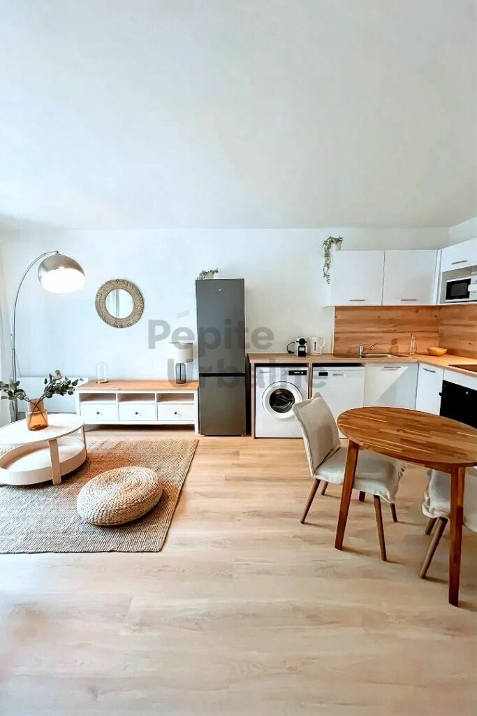 Très bel appartement T2 meublé de 34m2, avec place de parking.