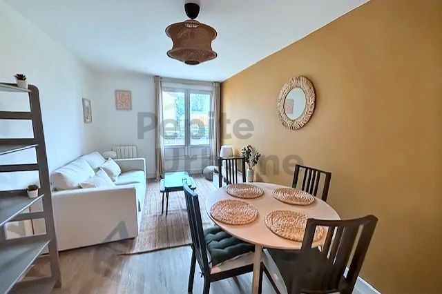 A LOUER quartier St Mihel agréable T2 entièrement refait et meublé à neuf, proche de l&rsquo;Erdre et du tram