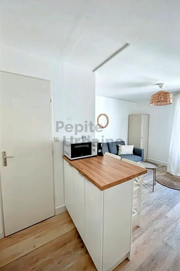 Studio idéalement placé entre Talensac et la place Viarme !