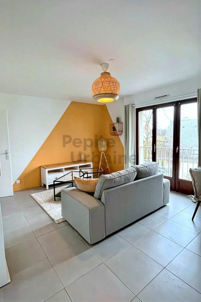 Très bel appartement T2 meublé de 38m2, refait à neuf avec place de parking.