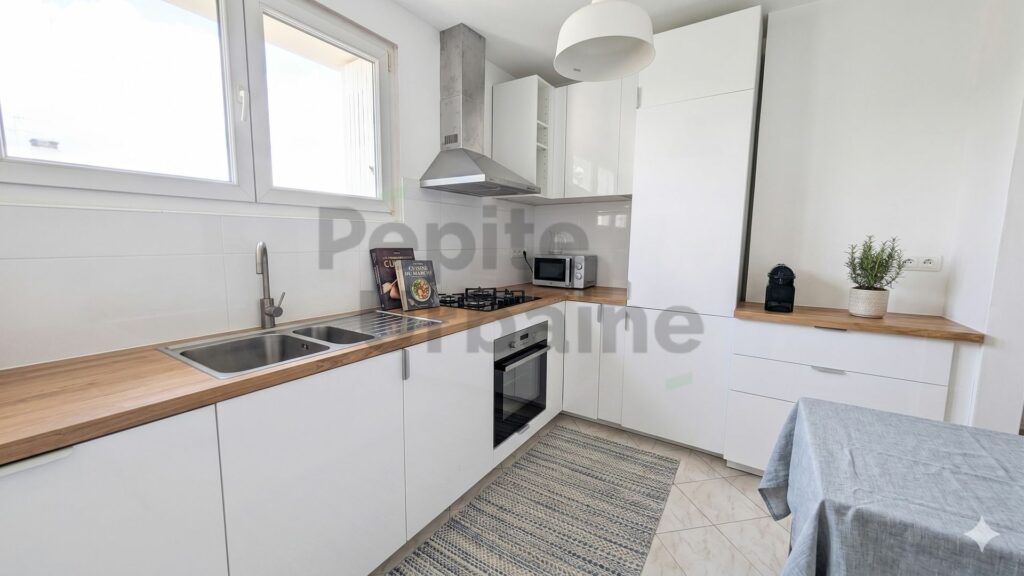 🏠 Bel Appartement T4 – 3 Chambres – Meublé & Équipé à Neuf