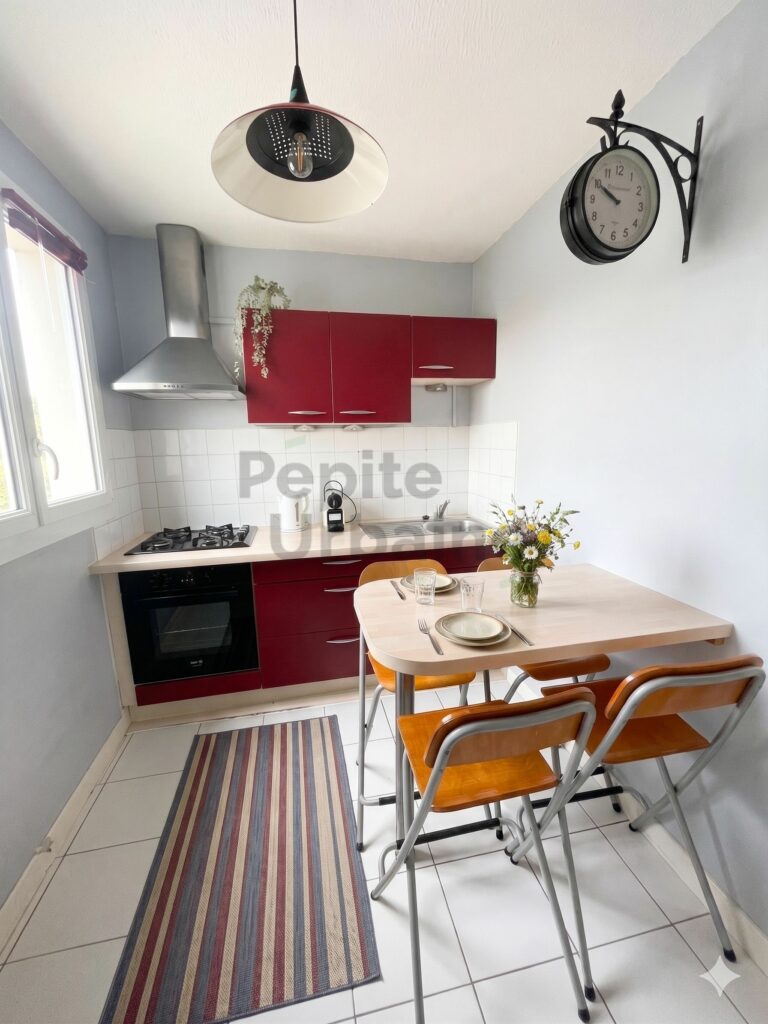 🌟 Coup de cœur à Longchamp / Sainte-Thérèse – Appartement meublé avec balcon & parking