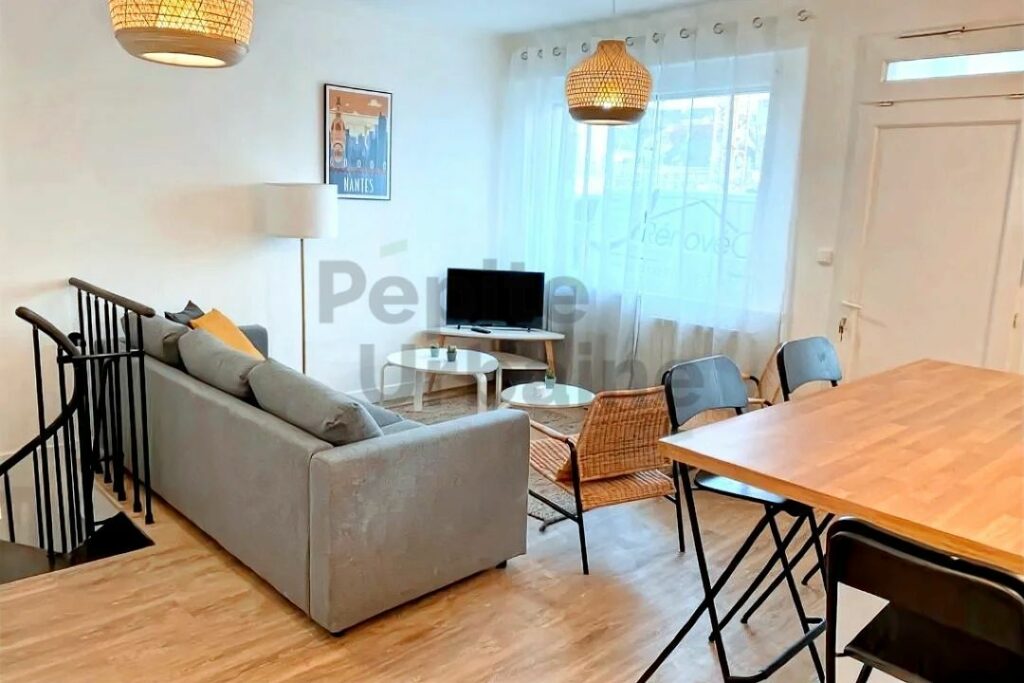 COLOCATION – 2 chambre disponible – Ile de Versailles – ligne de tram 2, à quelques pasdes bords de l’Erdre