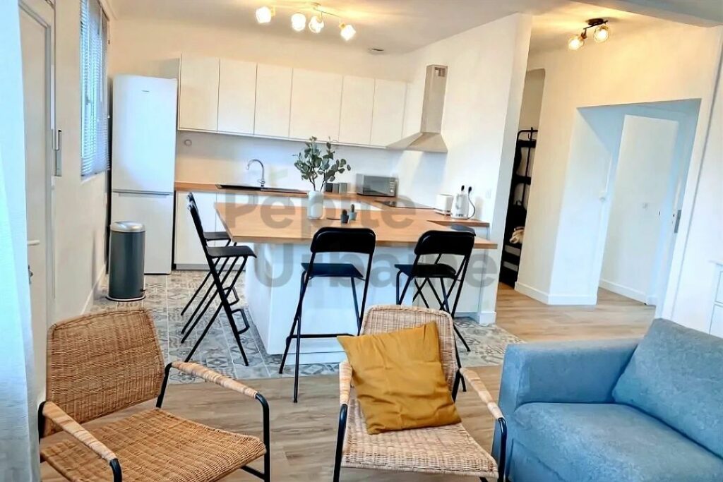 COLOCATION – 2 chambre disponible – Ile de Versailles – ligne de tram 2, à quelques pasdes bords de l’Erdre