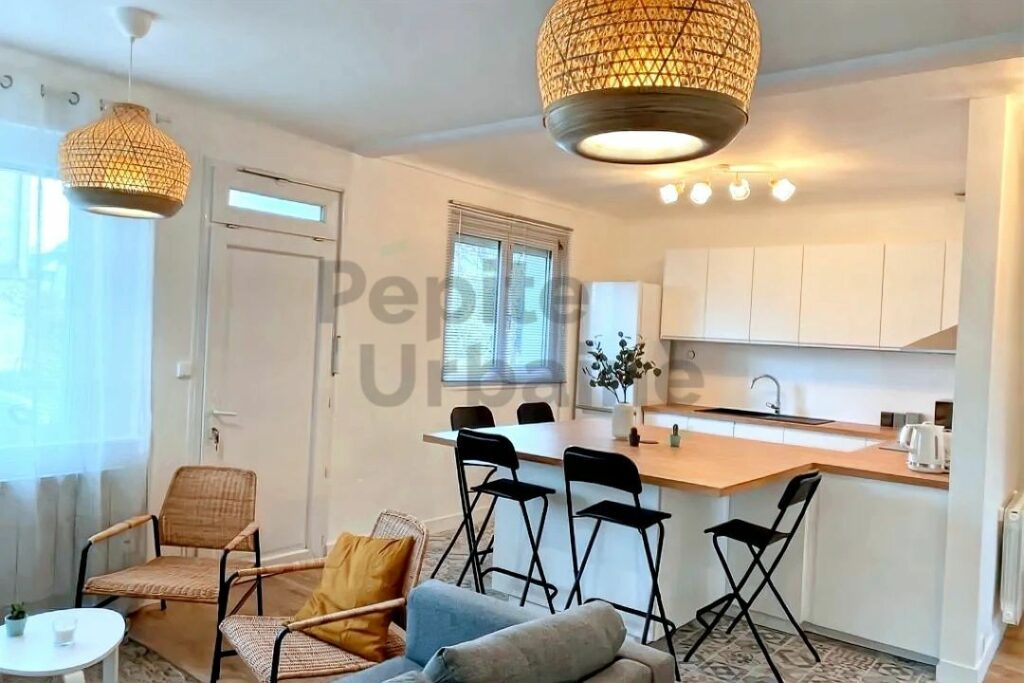 COLOCATION – 1 chambre disponible – Ile de Versailles – ligne de tram 2, à quelques pasdes bords de l’Erdre