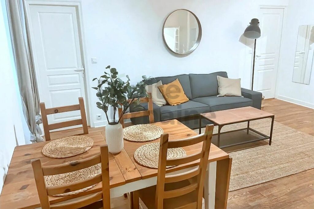 🌟 Coup de cœur : Bel appartement ancien au calme absolu, en plein centre-ville !