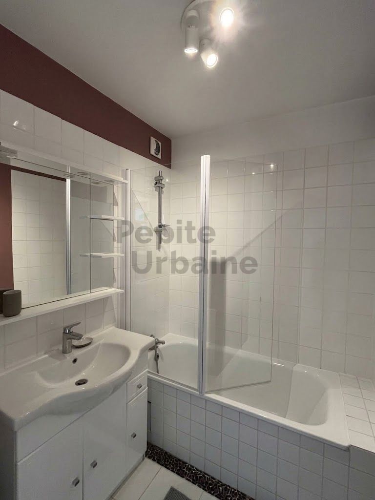 Très bel appartement récent et meublé avec 3 chambres, lumineux et sans vis à vis