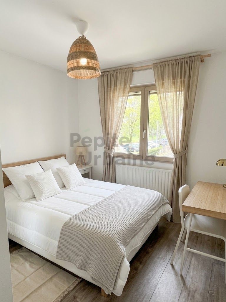 Très bel appartement récent et meublé avec 3 chambres, lumineux et sans vis à vis