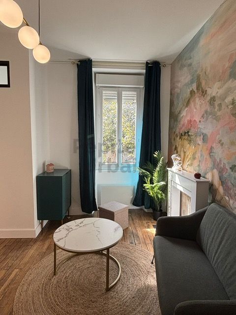 À LOUER – Agréable T2 meublé côté cour, au calme et proche des commodités